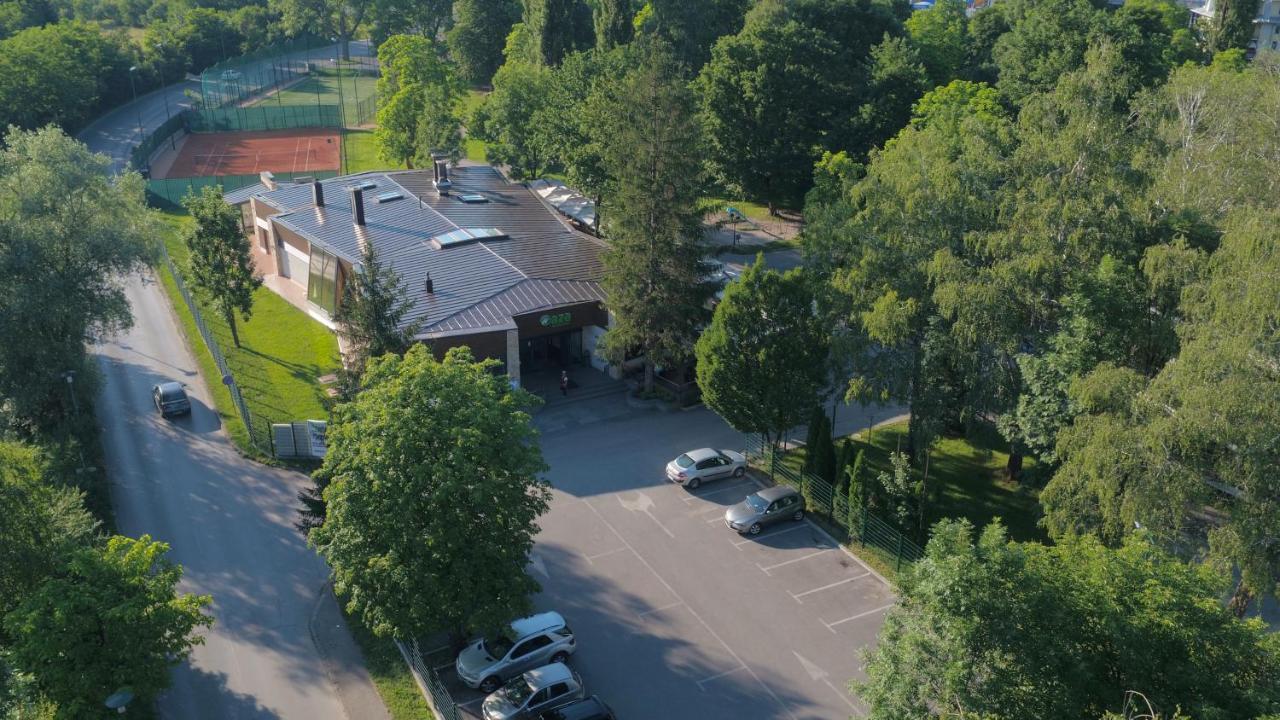 奥扎定居点酒店 Ilidža 外观 照片